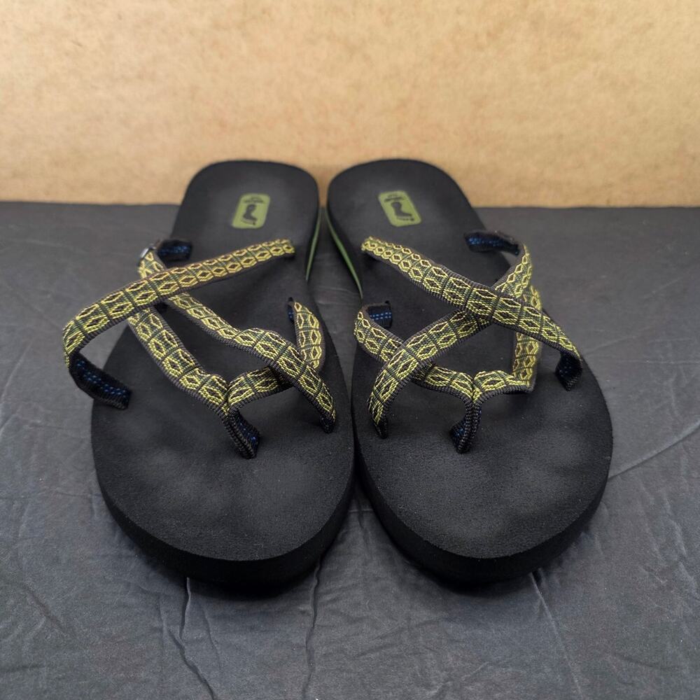Teva Women's Olowahu strappy flip-flop sandals Size 8